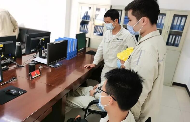 國家電網工作服定制案例圖片