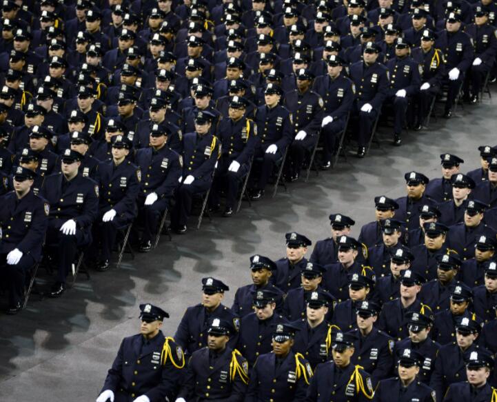 什么樣的衣服叫制服