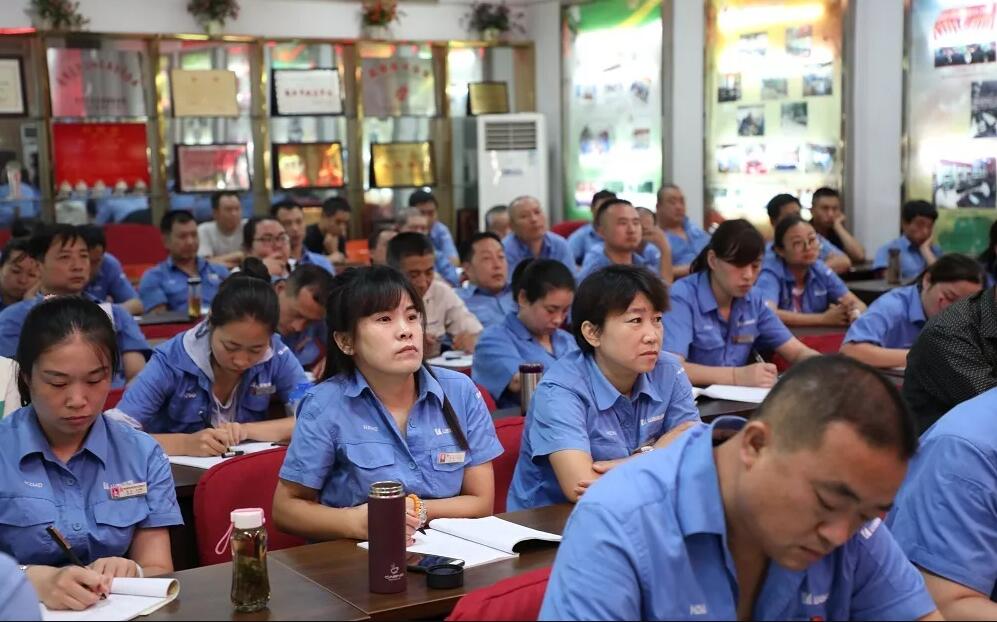 中國冶金科工集團(tuán)工作服定制案例