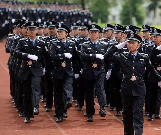 制式服裝是否屬于正裝