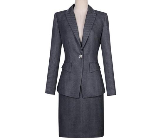 女士正裝常見(jiàn)款式-西服套裙