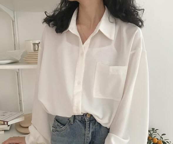 白色襯衫透明怎么內(nèi)搭?