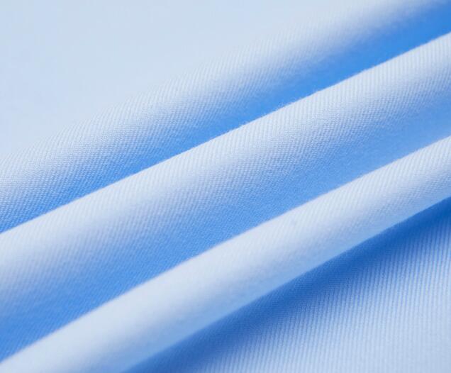 正裝可以穿淺藍色襯衫嗎？